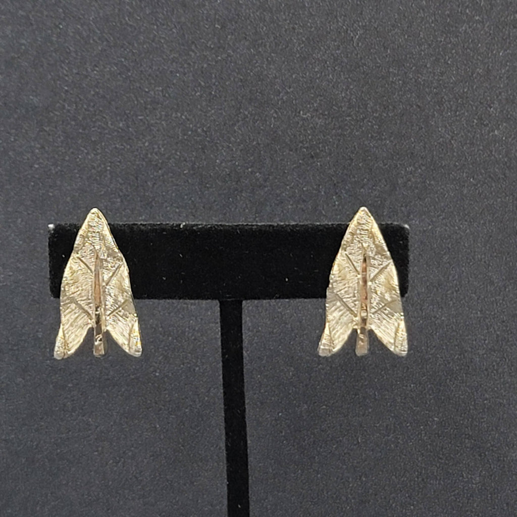 Vintage BSK Clip on Earrings Light Gold tone Climber Textured Leaves 1"