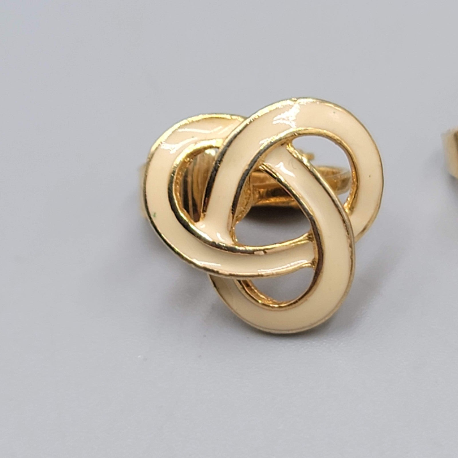 Vintage Open Work Knot Clip on Earrings Cream Enamel Gold tone Studs 1/2"