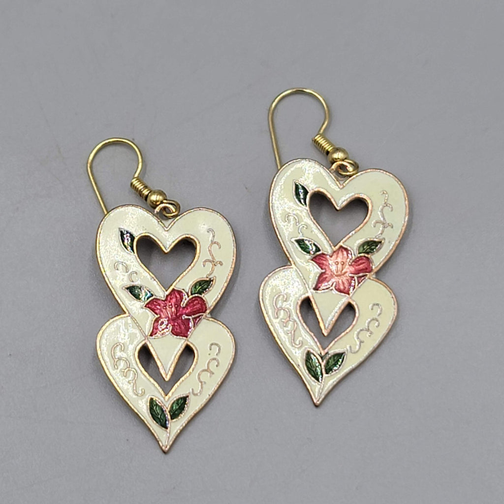 Vintage Heart Cloisonne Flowers Pierced Earrings Gold tone Dangle 1 3/8 in
