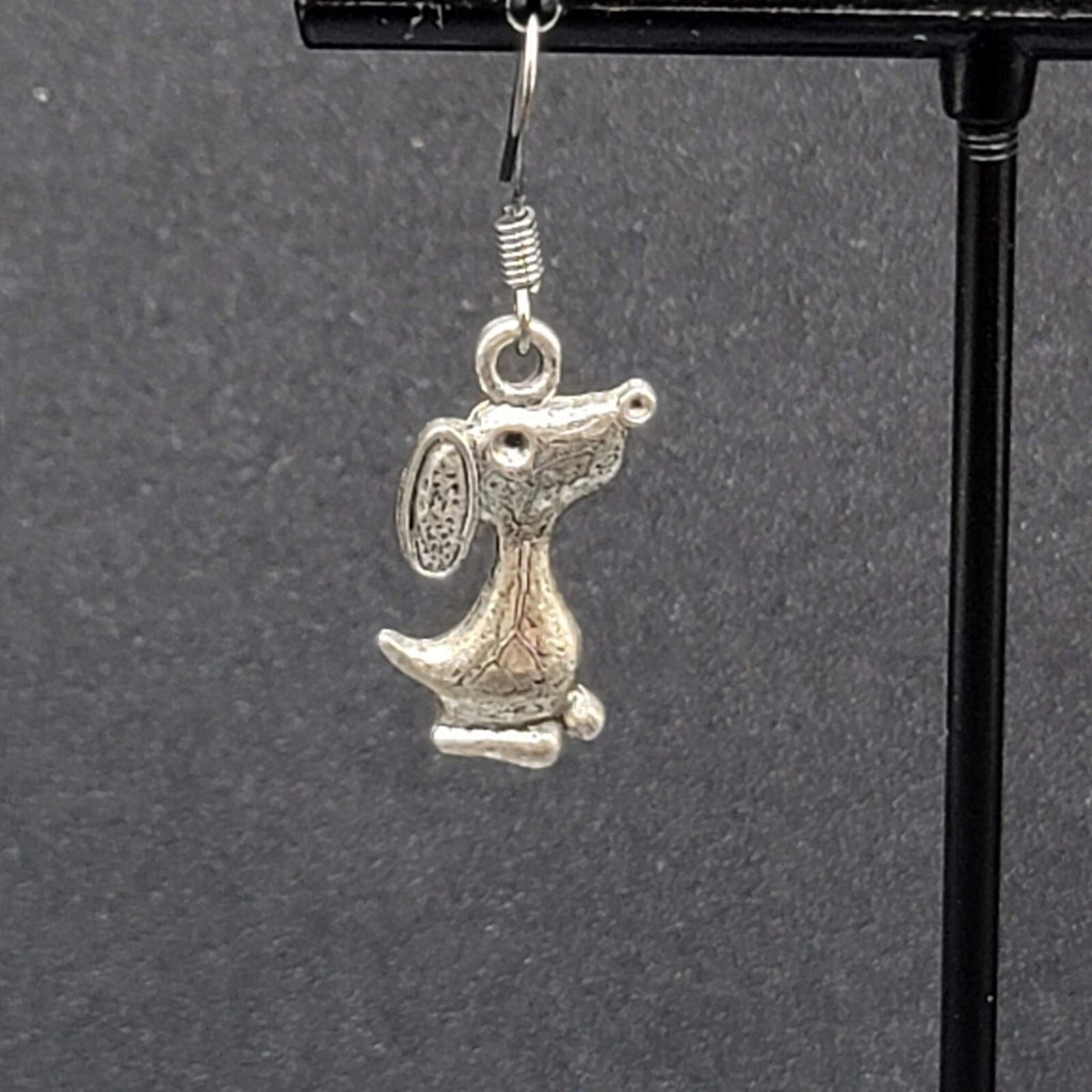 Beagle Dog Pierced Earrings Silver tone Dangle 3/4"