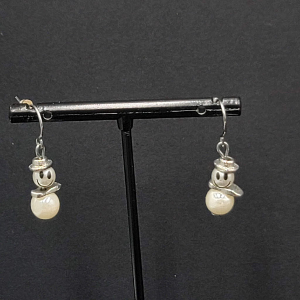 Snowman Bead Pierced Earrings Silver tone Dangle 3/4"