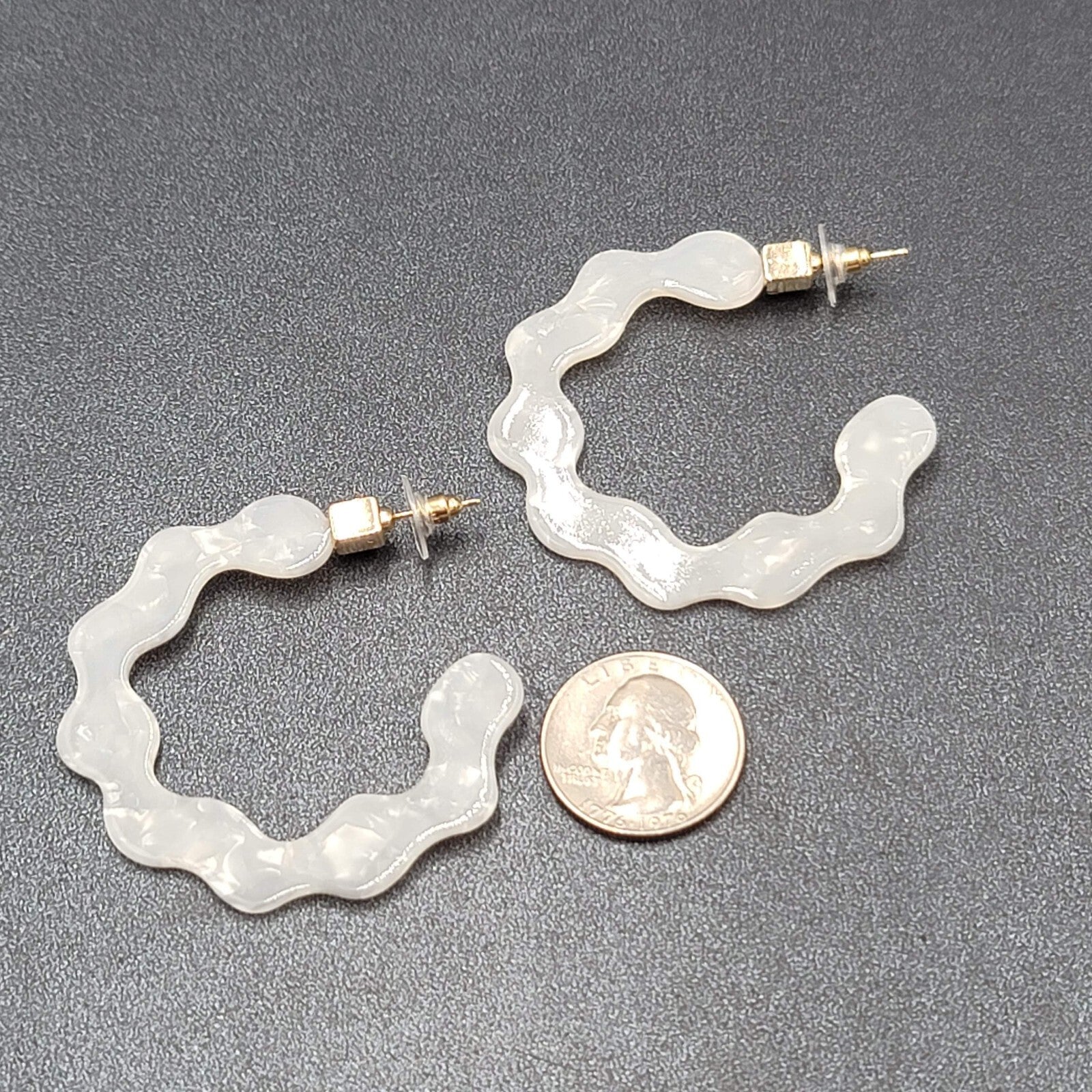Pierced Earrings Pearloid White Resin Wavy Hoops 2"