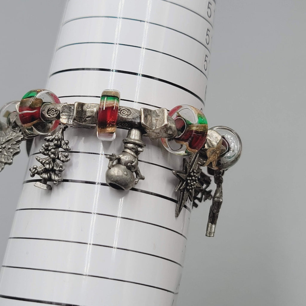 Christmas Charm Bracelet Gray Metal Toggle Closure Red Green Glass Beads 6.5"