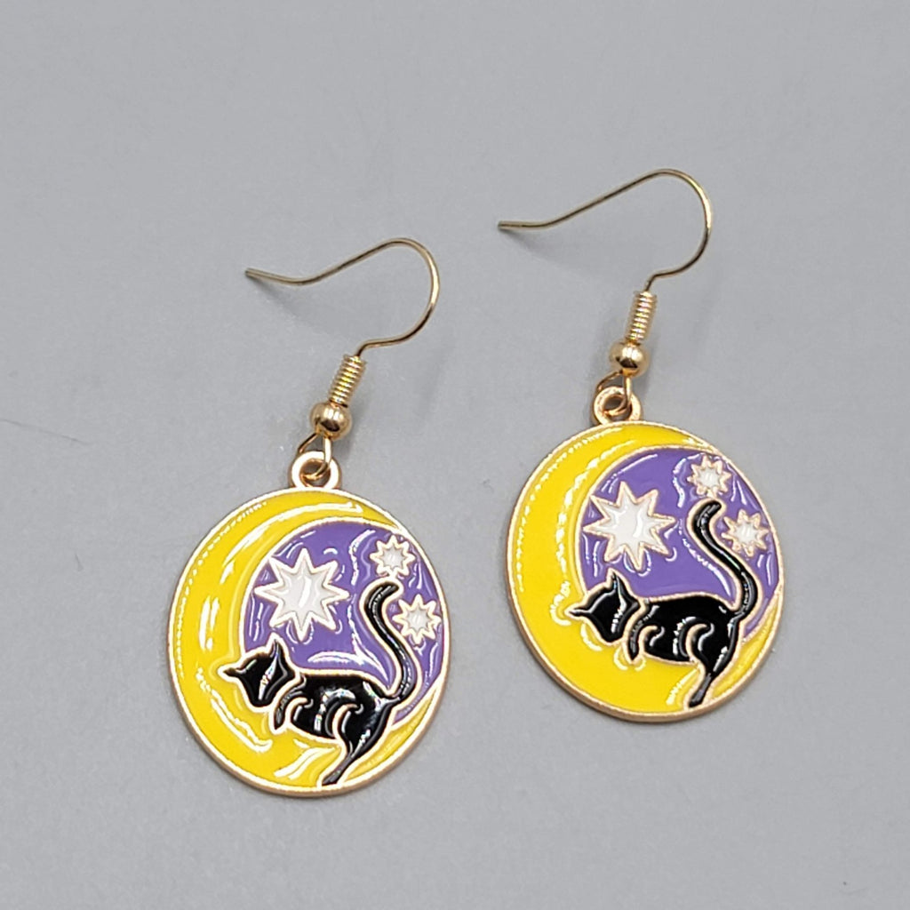Kitty Cat in the Sun Enamel Pierced Earrings Gold tone Dangle 1 1/8"