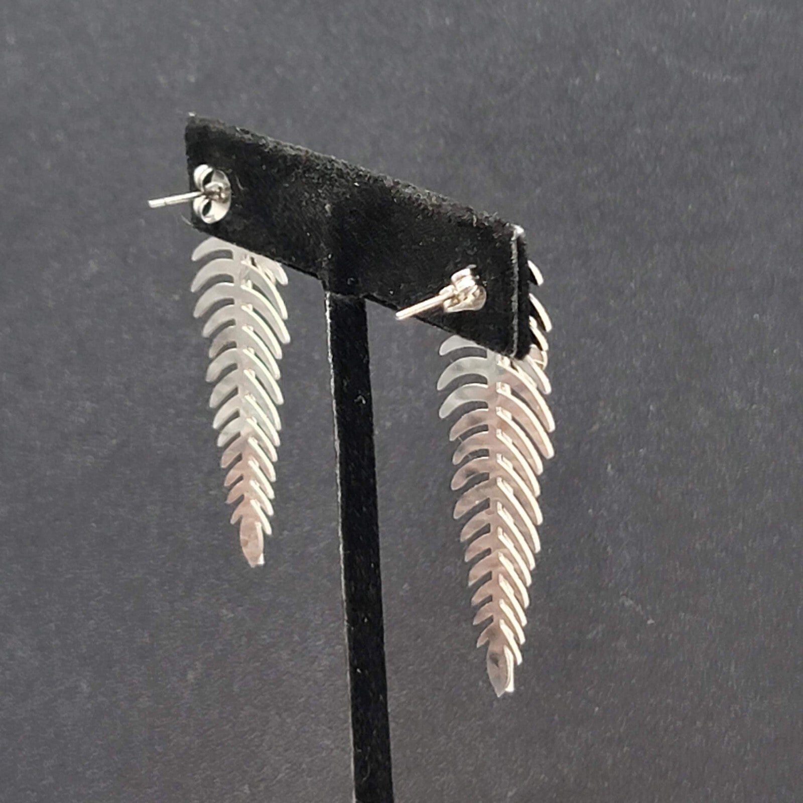 Pierced Earrings Long Silver tone Leaf Flower Drop 2"