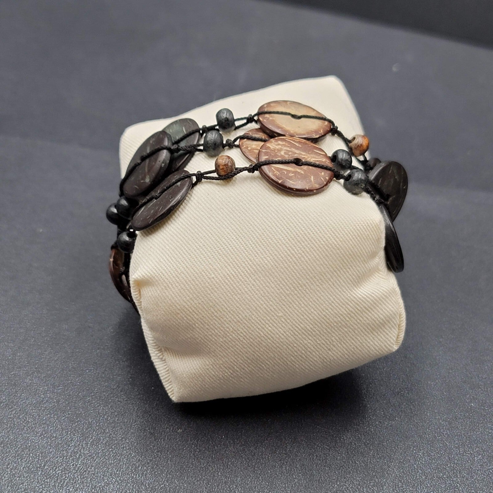 Carved Coconut Shell Beach Tropical Style Bracelet 7”