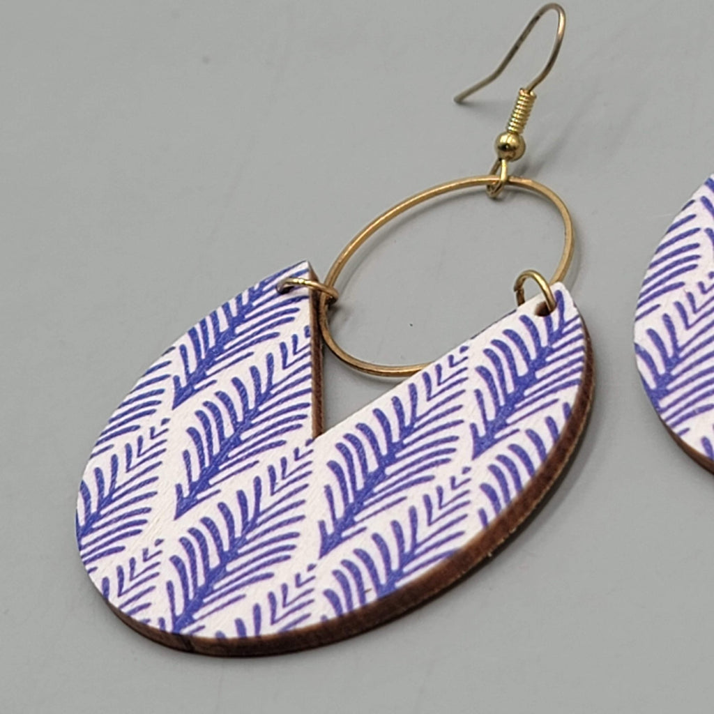 Purple Design Wood Statement Pierced Earrings Gold tone Dangle 2.25"