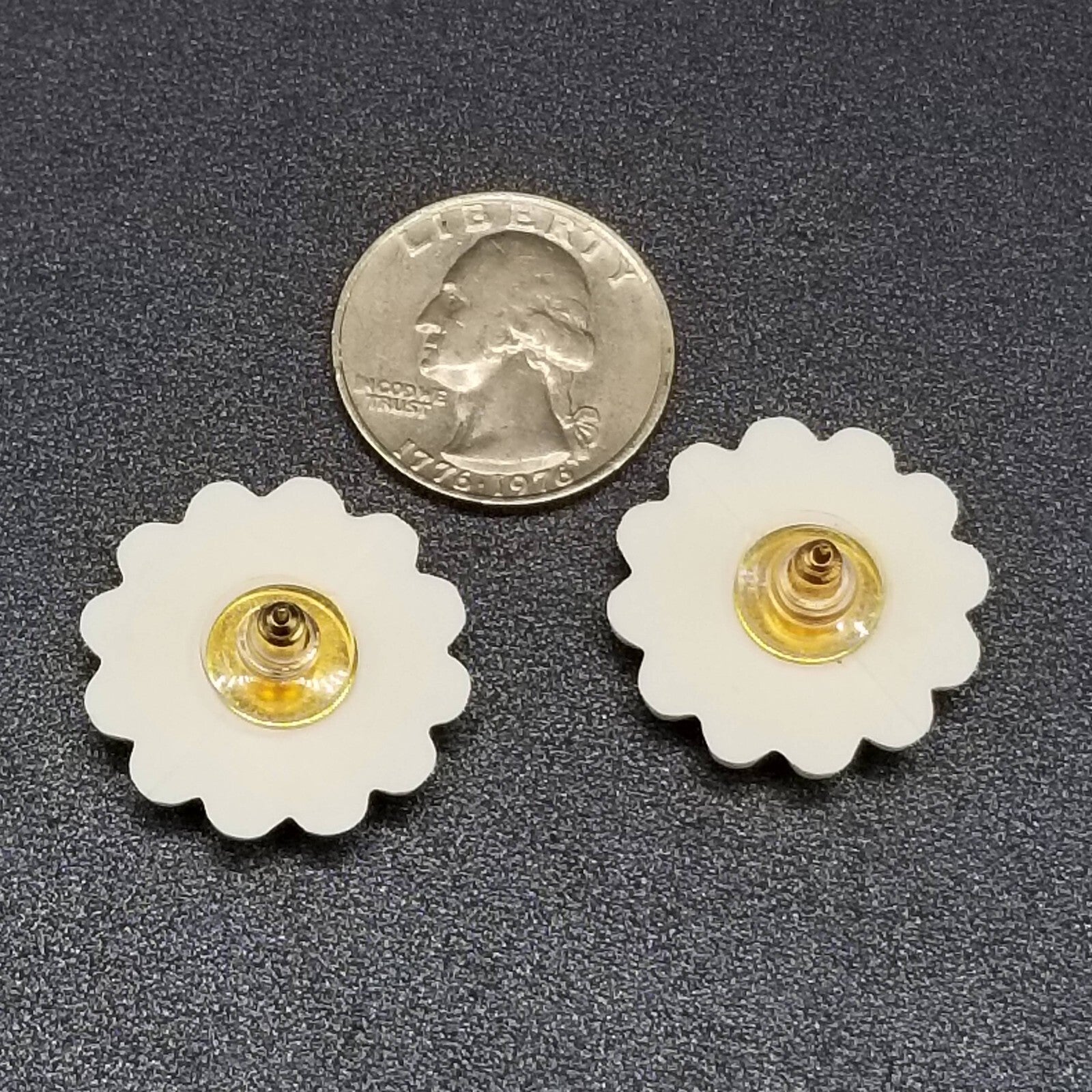 Pierced Earrings Acrylic White Flower Statement Stud 1"
