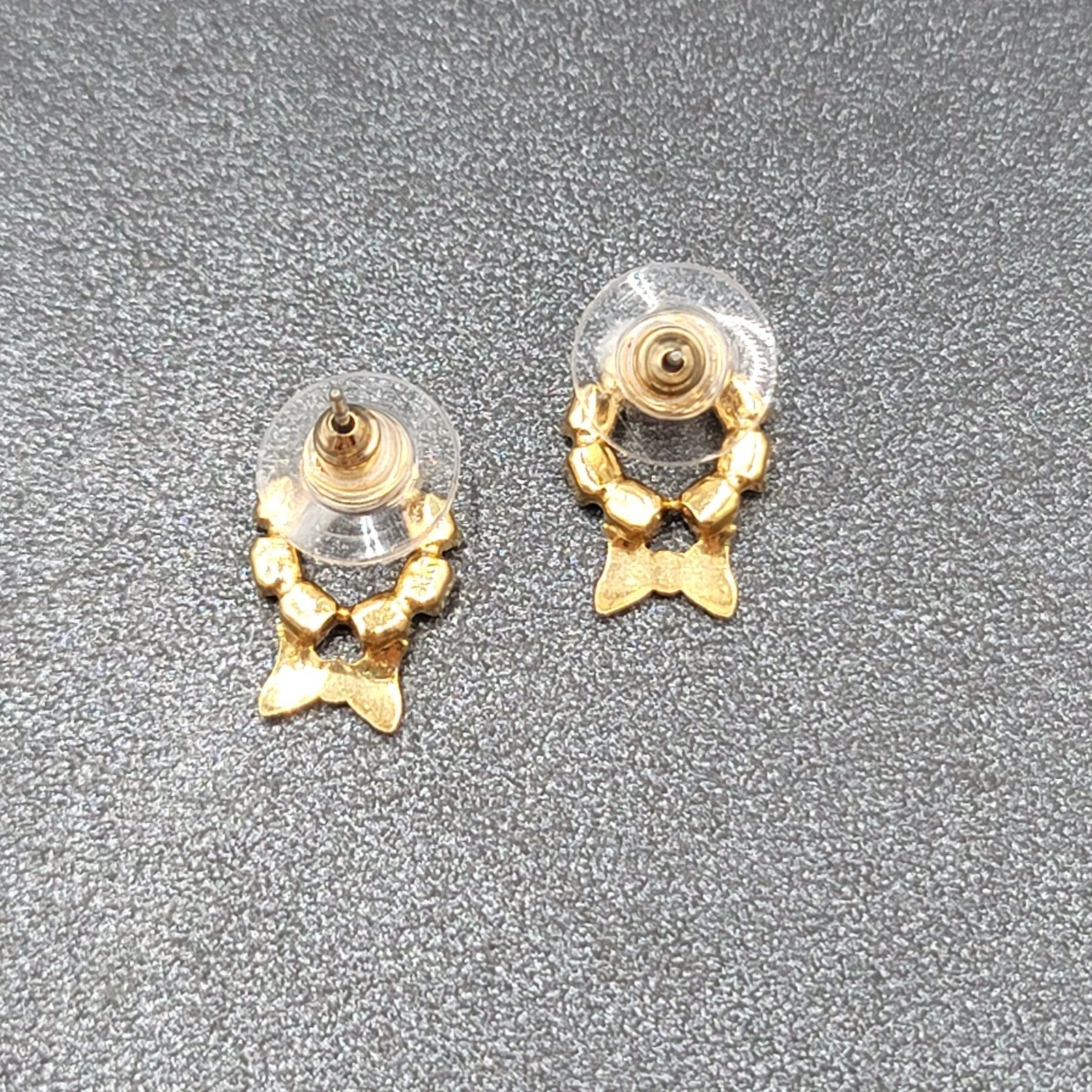 Christmas Pierced Earrings Gold tone Rhinestone Wreath Studs 1/2"