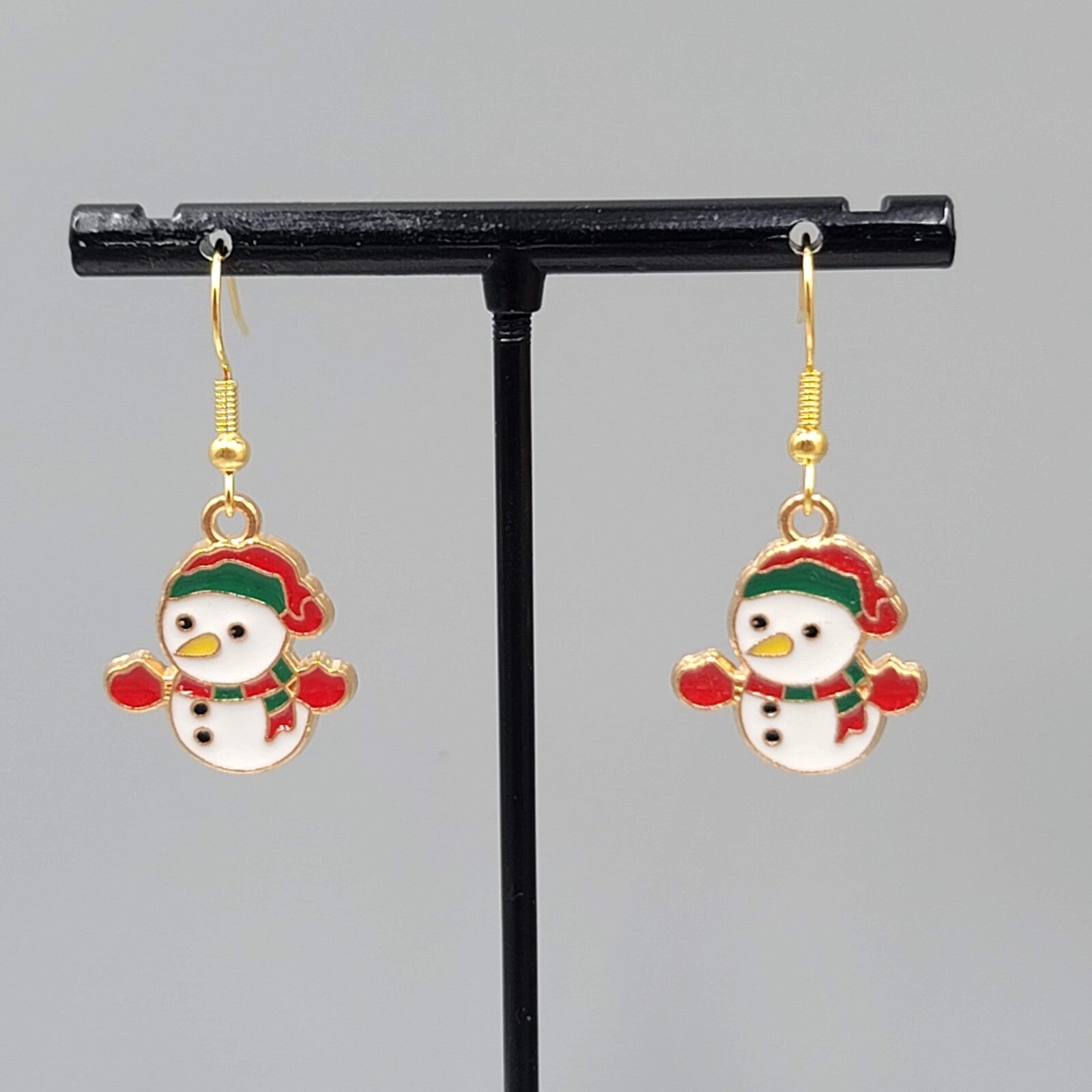 Snowman Pierced Earrings Christmas Holiday Enamel Dangle Gold tone 3/4" New
