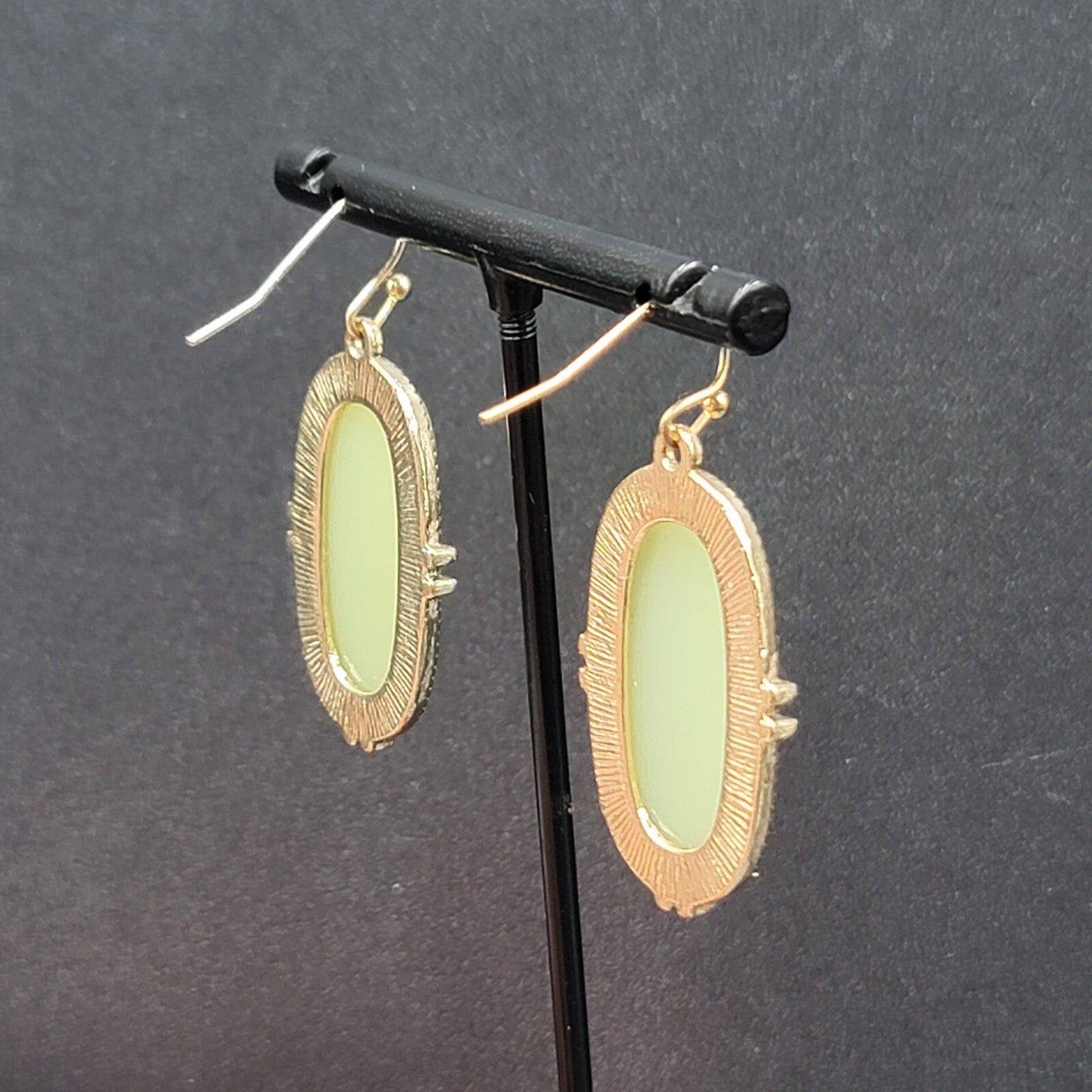 Pierced Earrings Gold tone Acrylic Green Dangle 1.25"