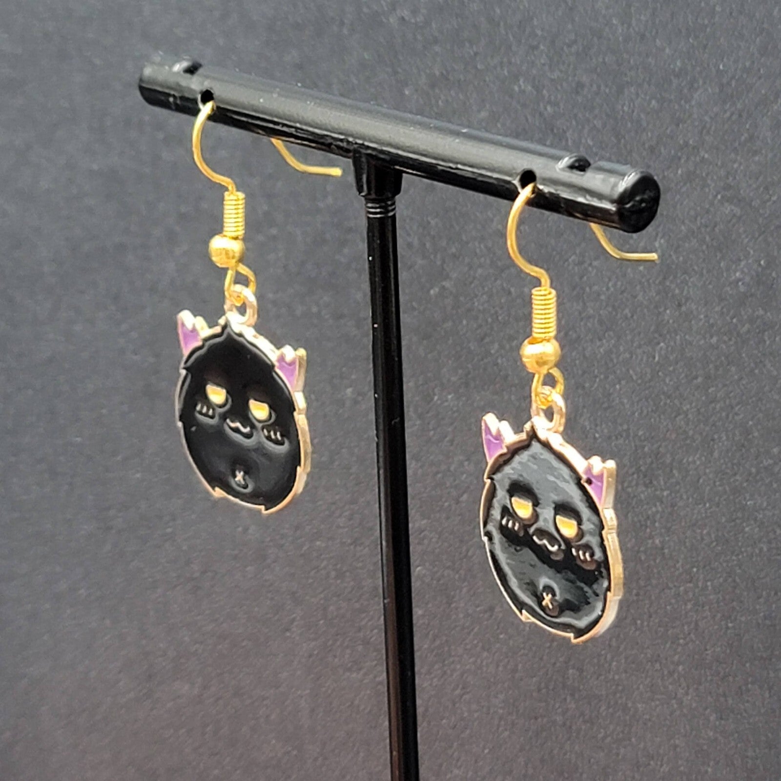 Bat Pierced Earrings Gold tone Enamel Halloween Dangle 7/8"