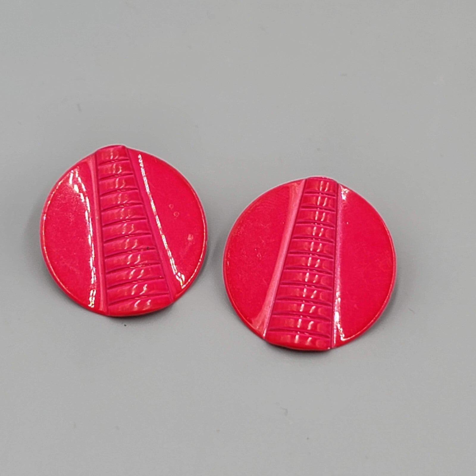 Vintage Hot Pink Enamel Pierced Earrings Embossed Round Drop 1"