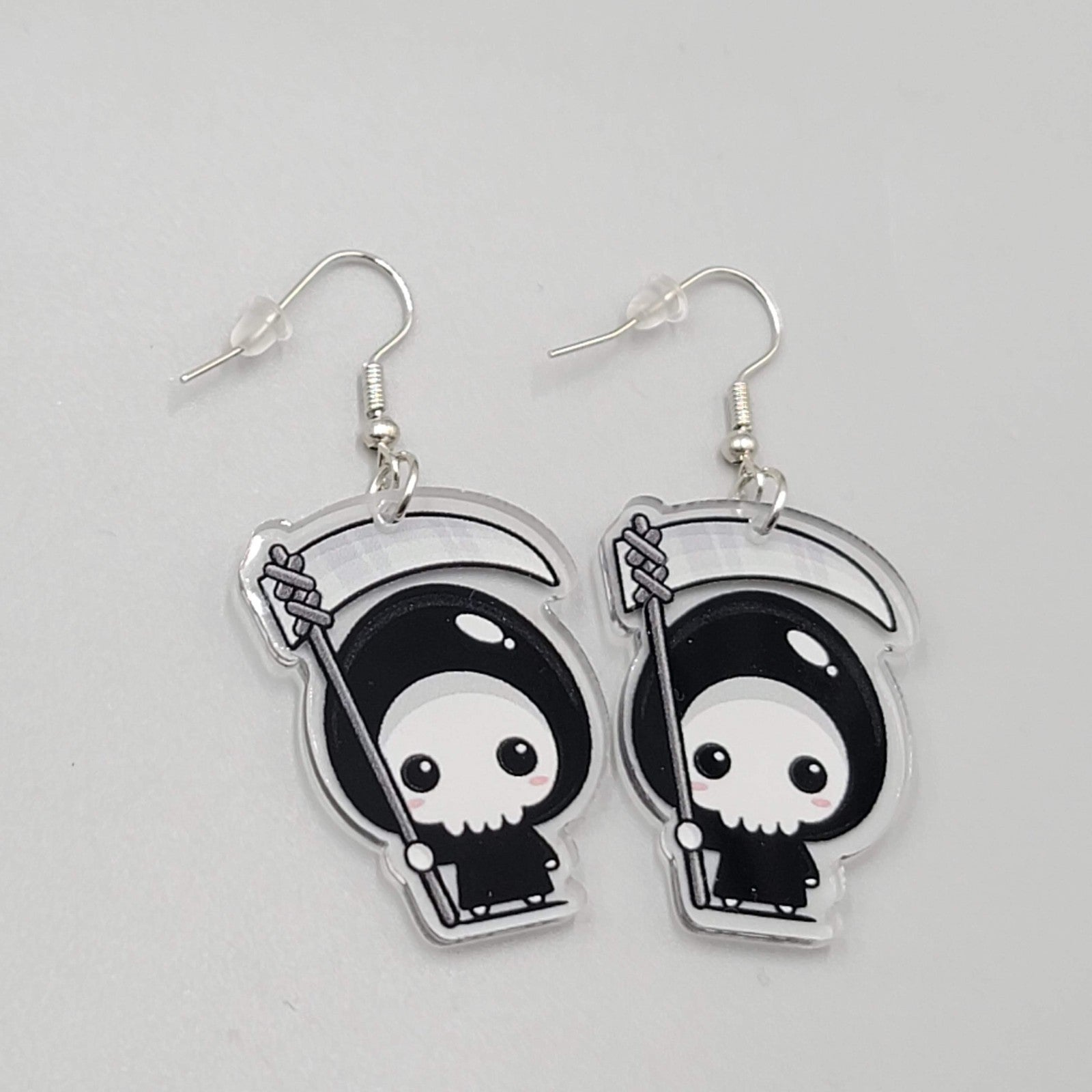 Halloween Death Grim Reaper Pierced Earrings Silver tone Dangle 1.5 in