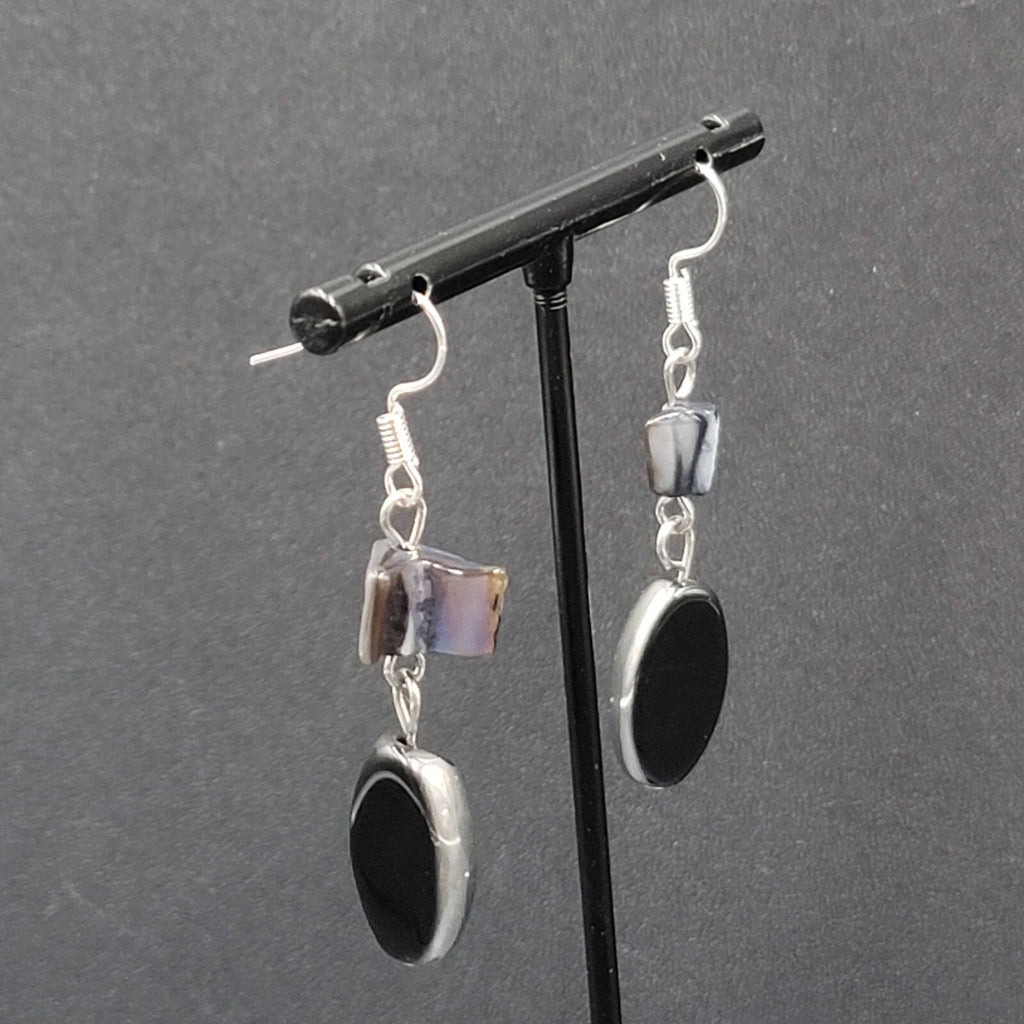 Pierced Earrings Silver tone Black Glass Bead Shell Beads Dangle 1.5"