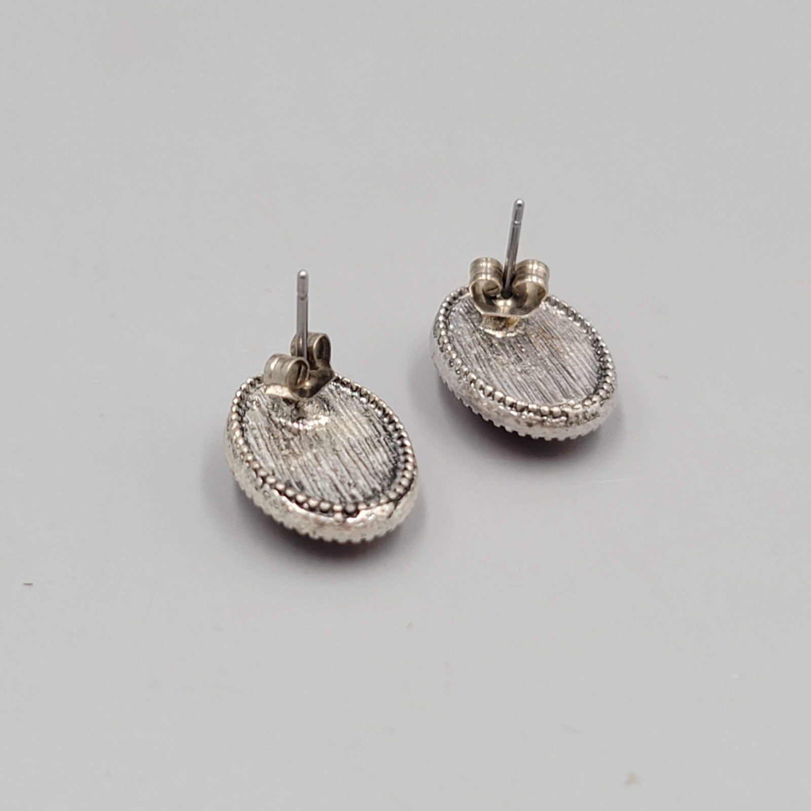 Stud Pierced Earrings Southwest Silver tone Oval Red Cabochon 1/2"