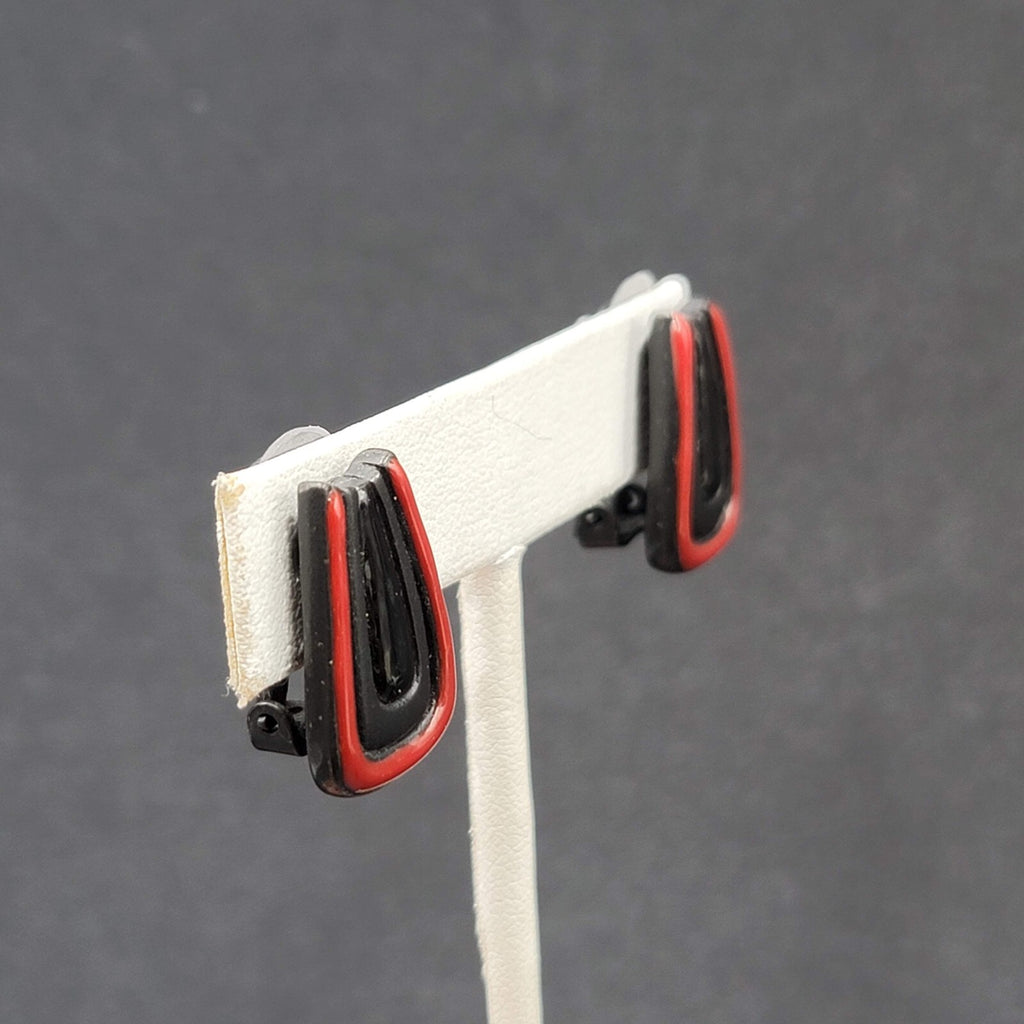 Chicos Clip on Earrings Red Black Enamel Studs 3/4"