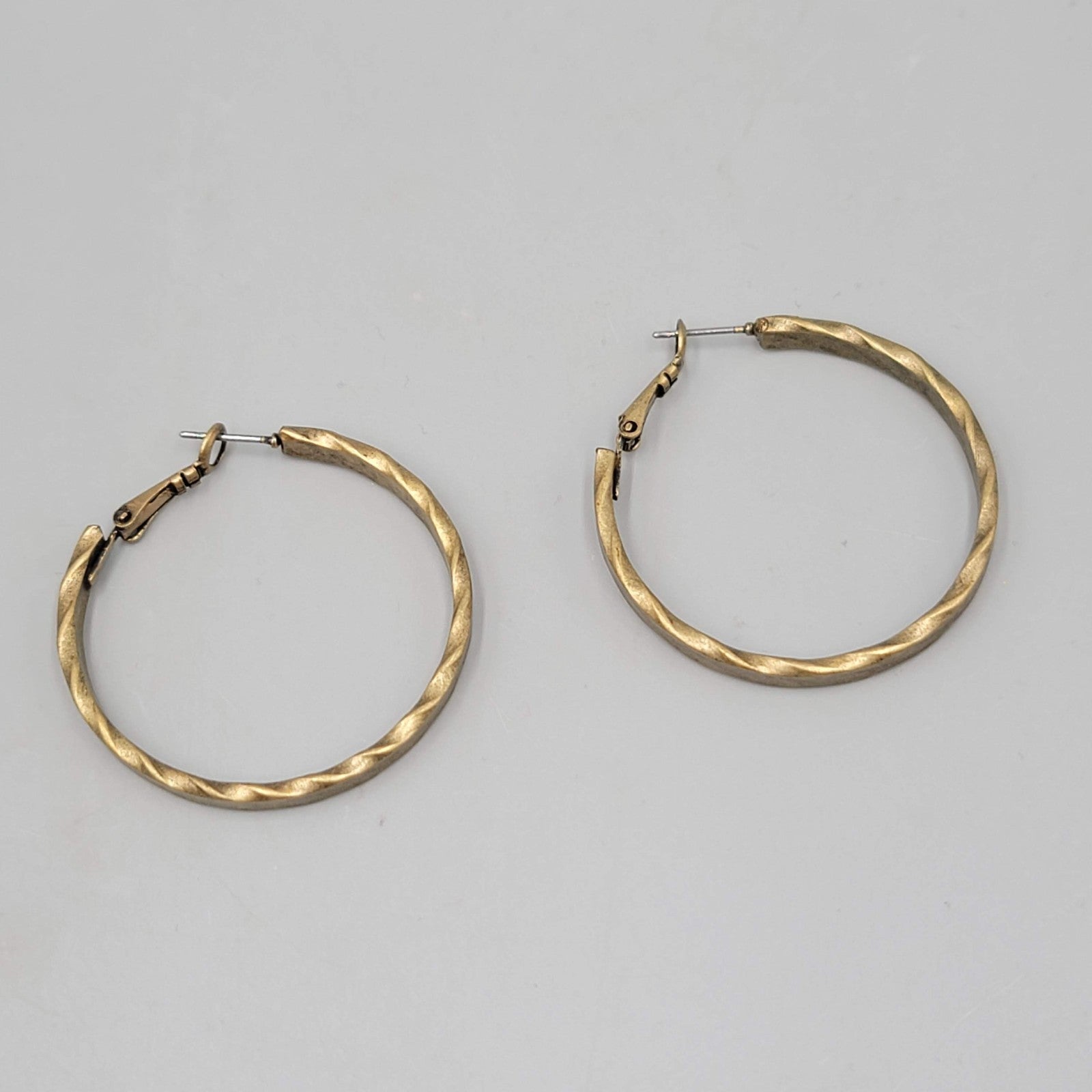 Twist Edge Hoops Pierced Earrings Bronze tone 1 5/8"