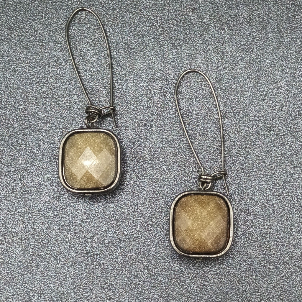 Pierced Earrings Black Metal Shimmer Faceted Dangle 2"