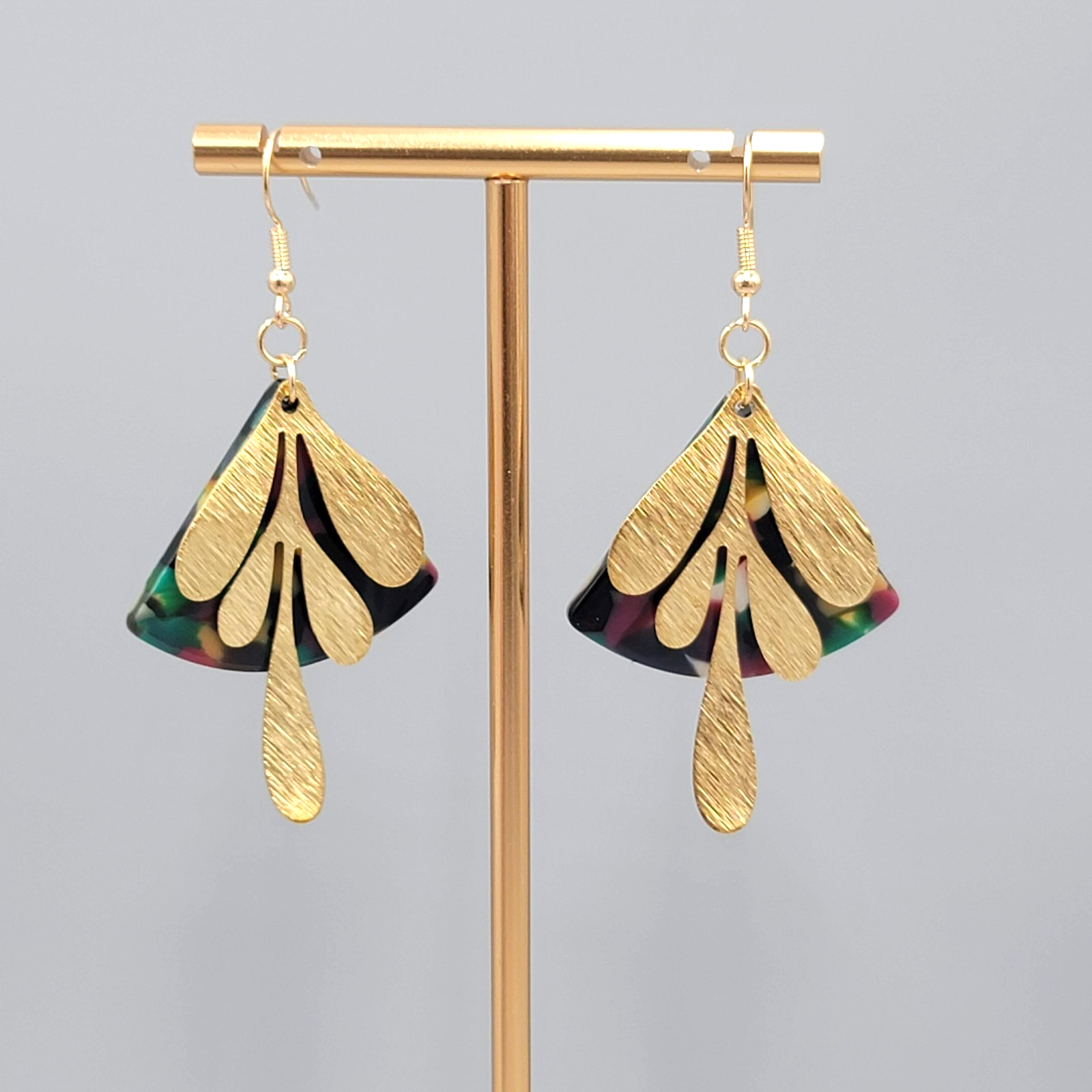 Pierced Earrings Gold tone Dangle Multicolor Acrylic 1.75"