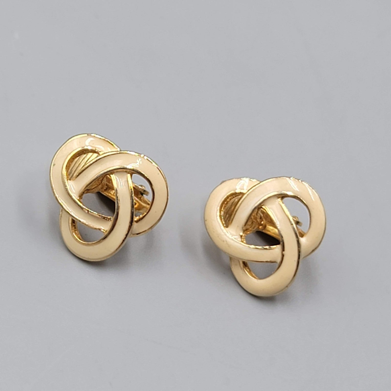 Vintage Open Work Knot Clip on Earrings Cream Enamel Gold tone Studs 1/2"