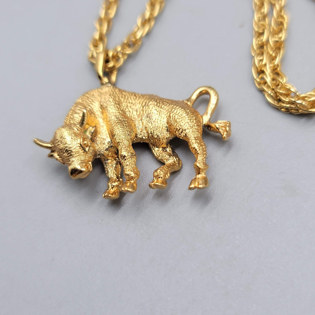 Vintage Buffalo Pendant Necklace Gold Plated 18 in