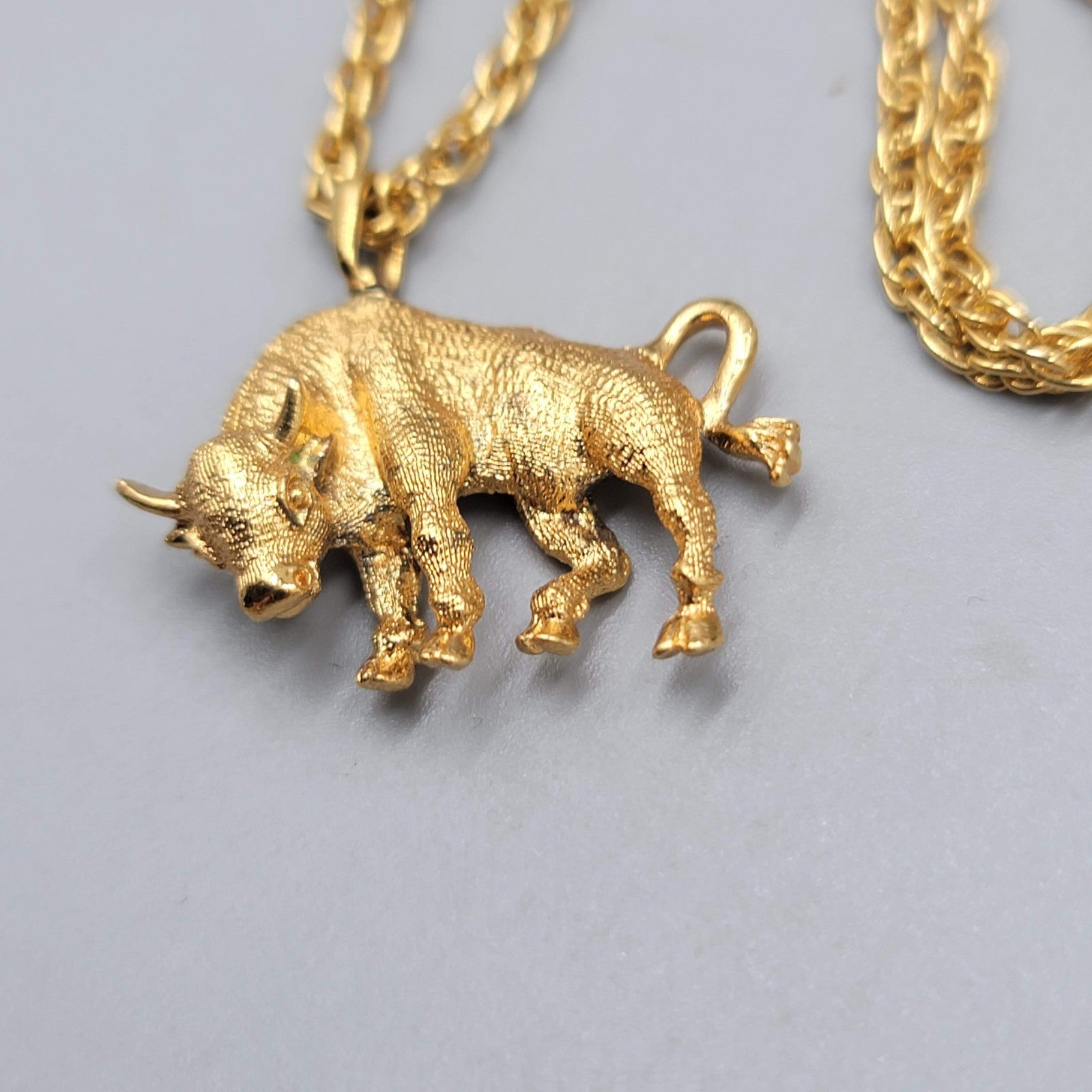 Vintage Buffalo Pendant Necklace Gold Plated 18 in