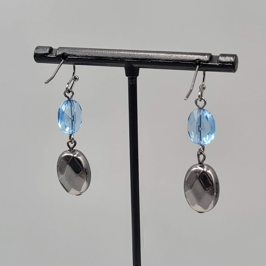 Blue Black Faceted Beads Pierced Earrings Black Metal Dangle 1.25"