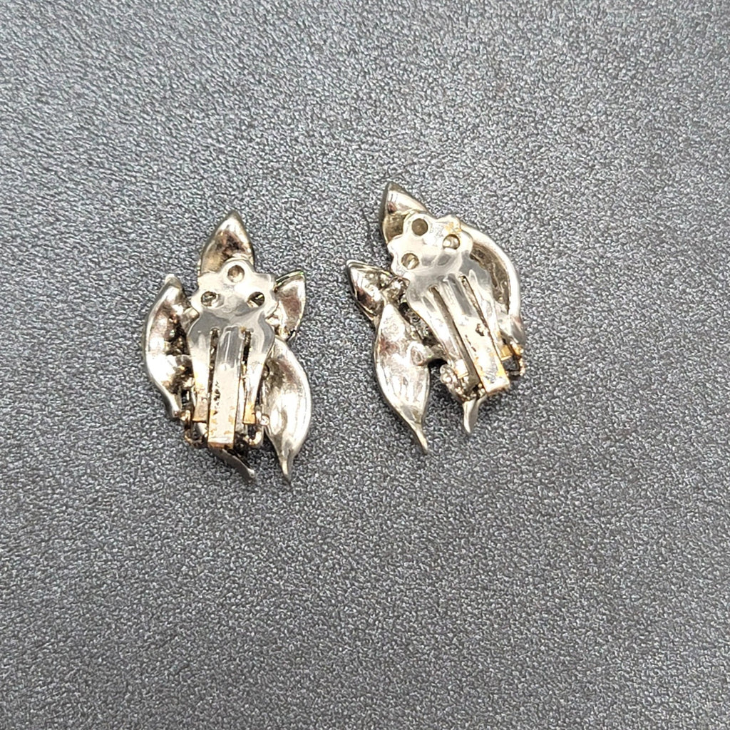 Vintage Clip on Earrings Silver tone 1 1/8" Textured Drop Leaves
