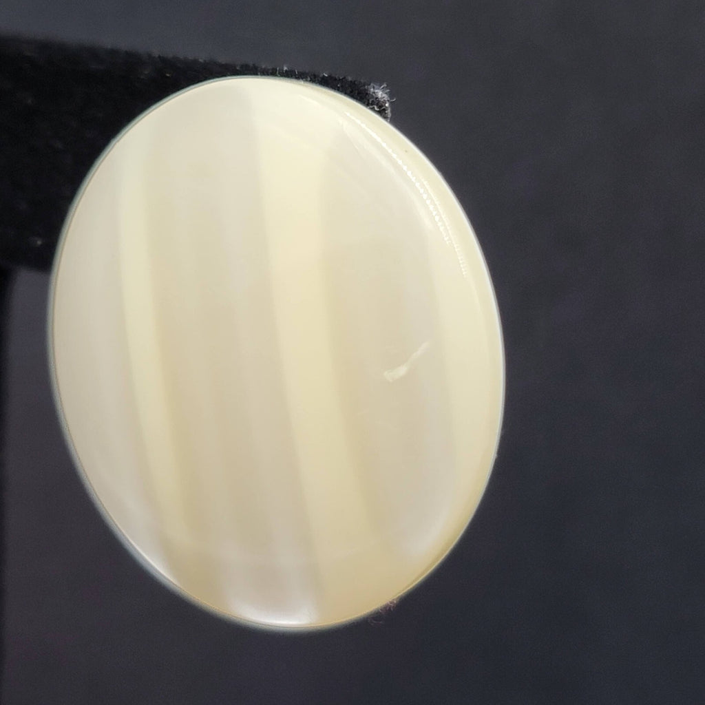 Vintage Pierced Earrings Pearloid Round Discs  1 1/8"