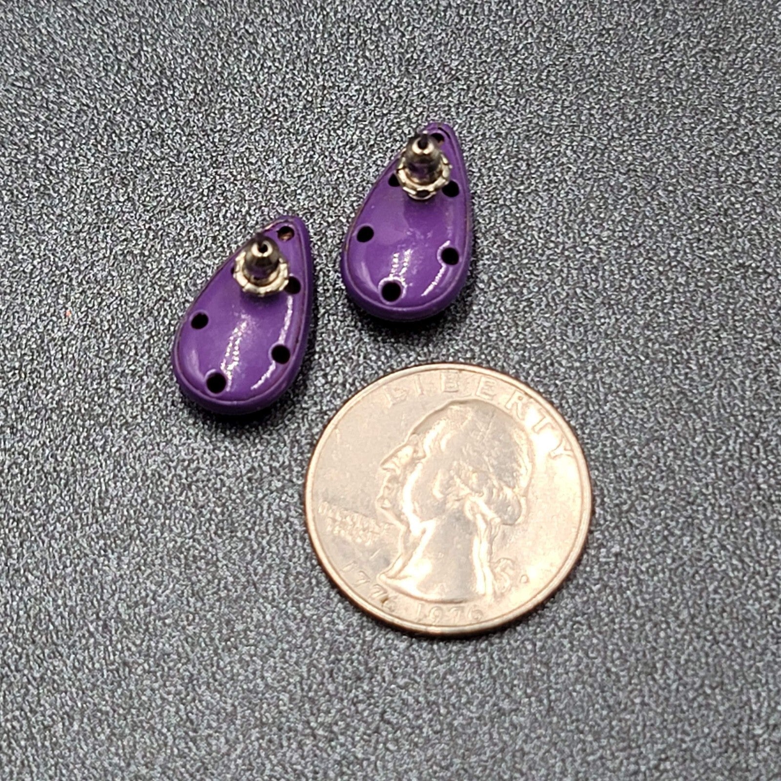 Vintage Pierced Earrings Purple Enamel over Metal Teardrop Drop Studs 3/4"