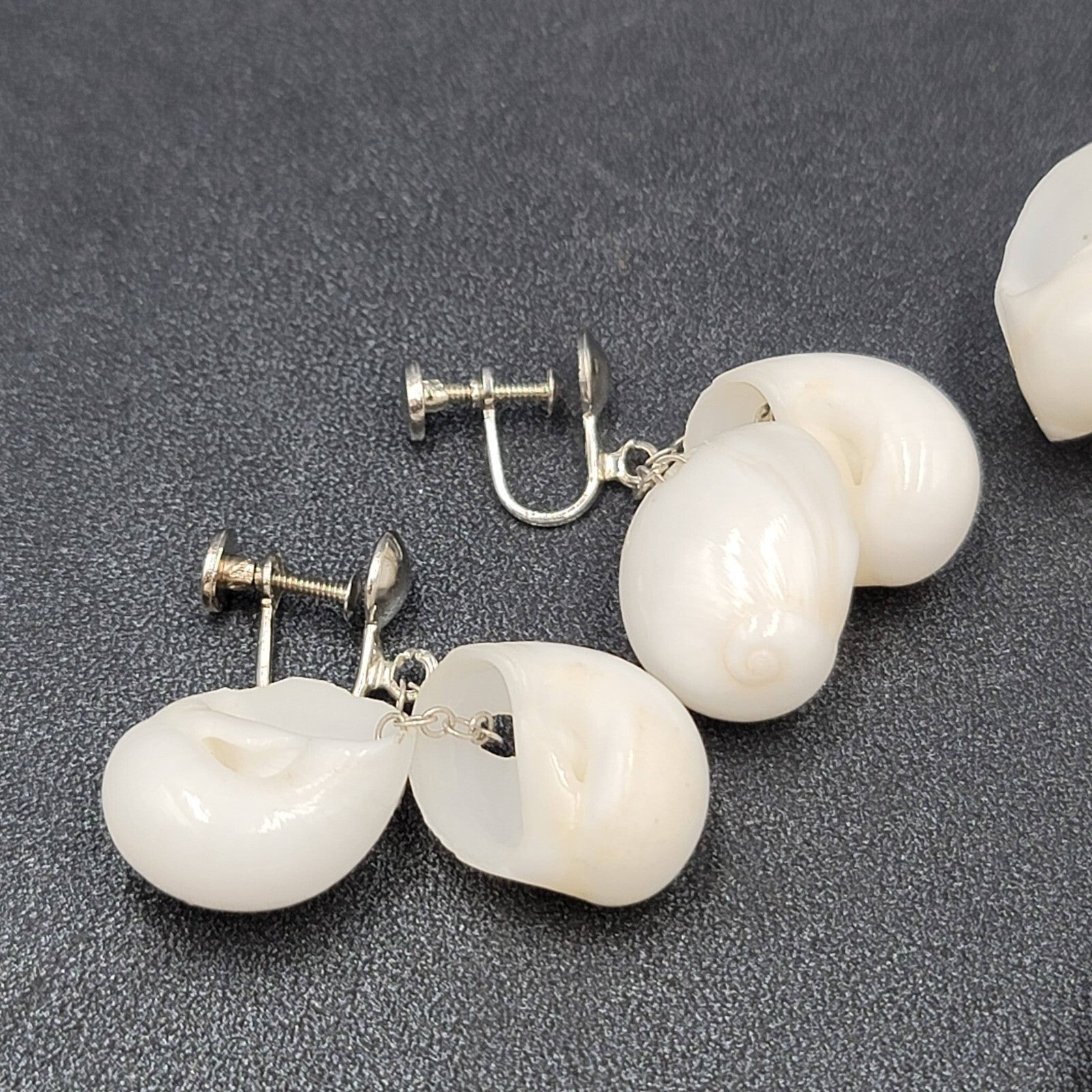 Vintage White Sea Shell Necklace Bracelet Clip Screw Back Earring Set