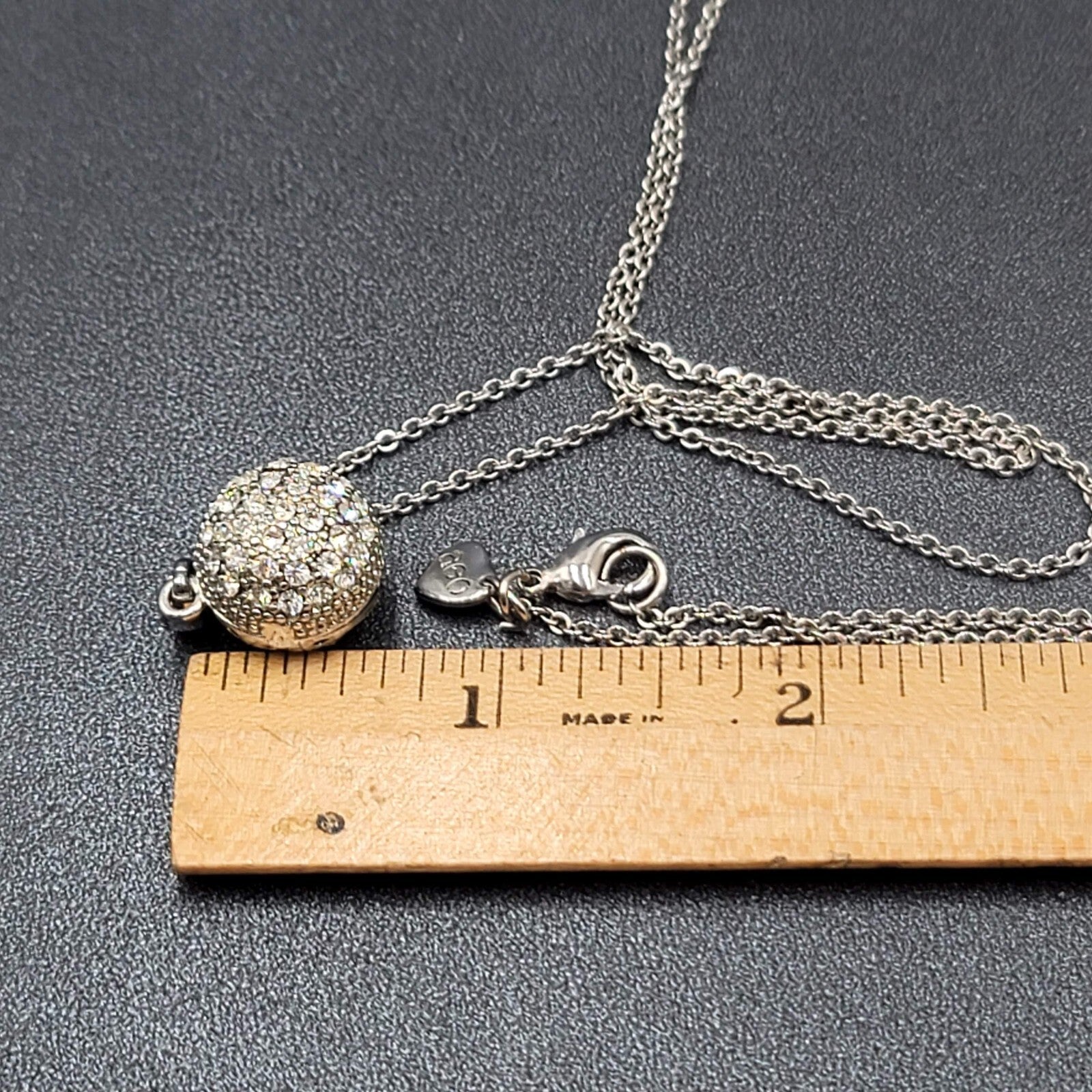 AEO American Eagle Outfitters Necklace Silvertone Long Chain Crystal Pendant 32"