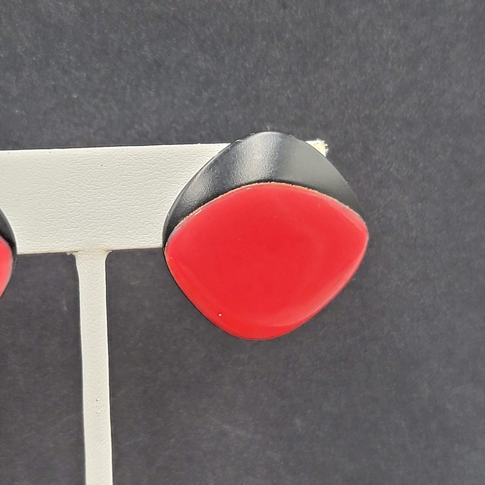 Vintage 1980s Pierced Earrings Black Red Enamel Dangle Geometric 1 1/8"