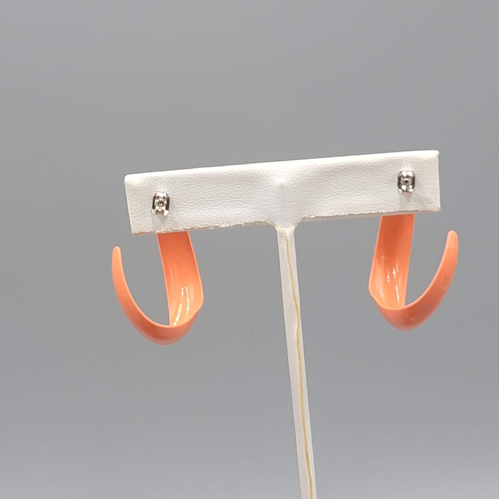 Vintage Coral Enamel Pierced Earrings Twist Hoop Drop 1.25"
