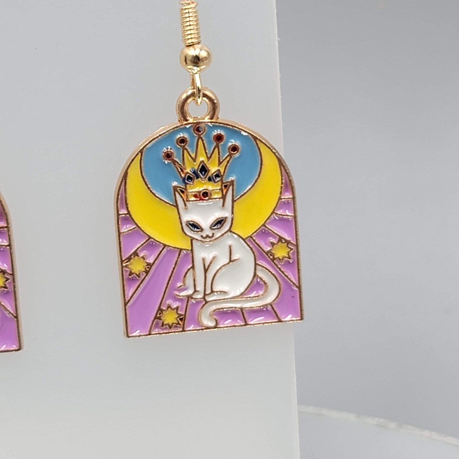 Kitty Cat in the Sun Enamel Pierced Earrings Gold tone Dangle 1 1/8"