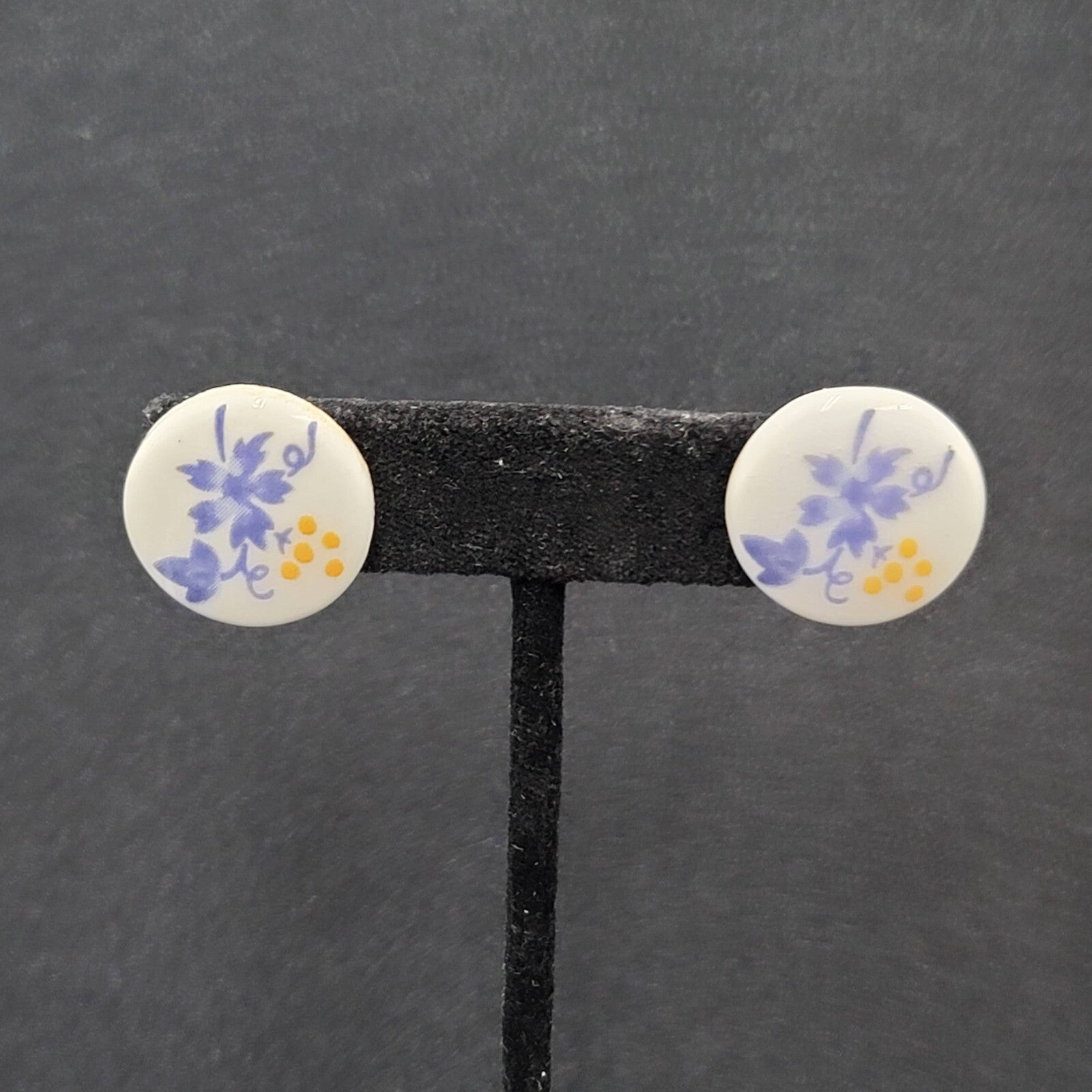 Vintage Pierced Earrings Ceramic White Hand Painted Purple Yellow Grapes 3/4"