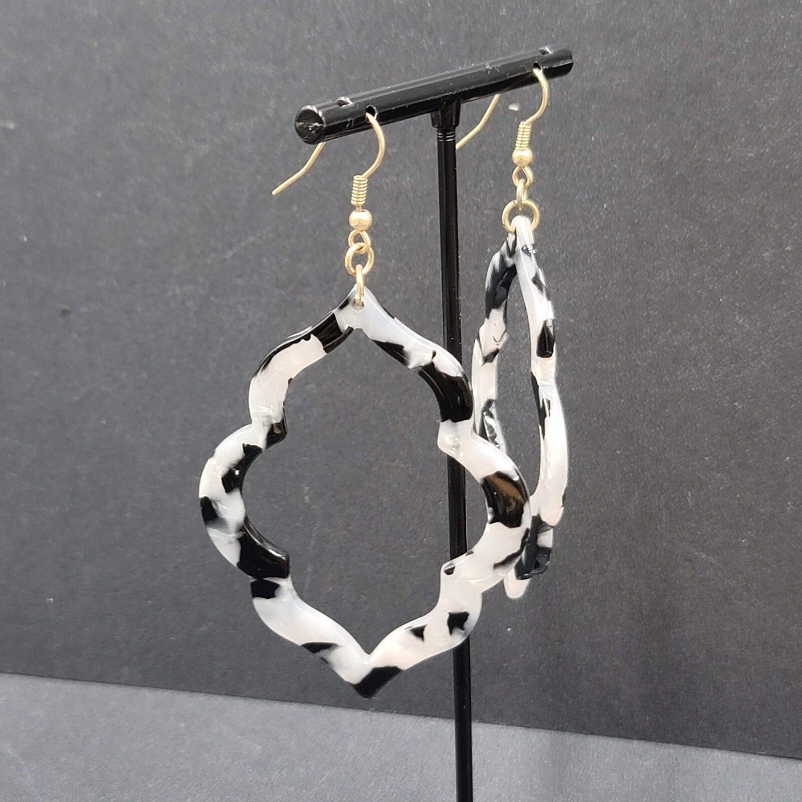 Pierced Earrings Black Gray Acrylic Open Statement Dangle 2.5"