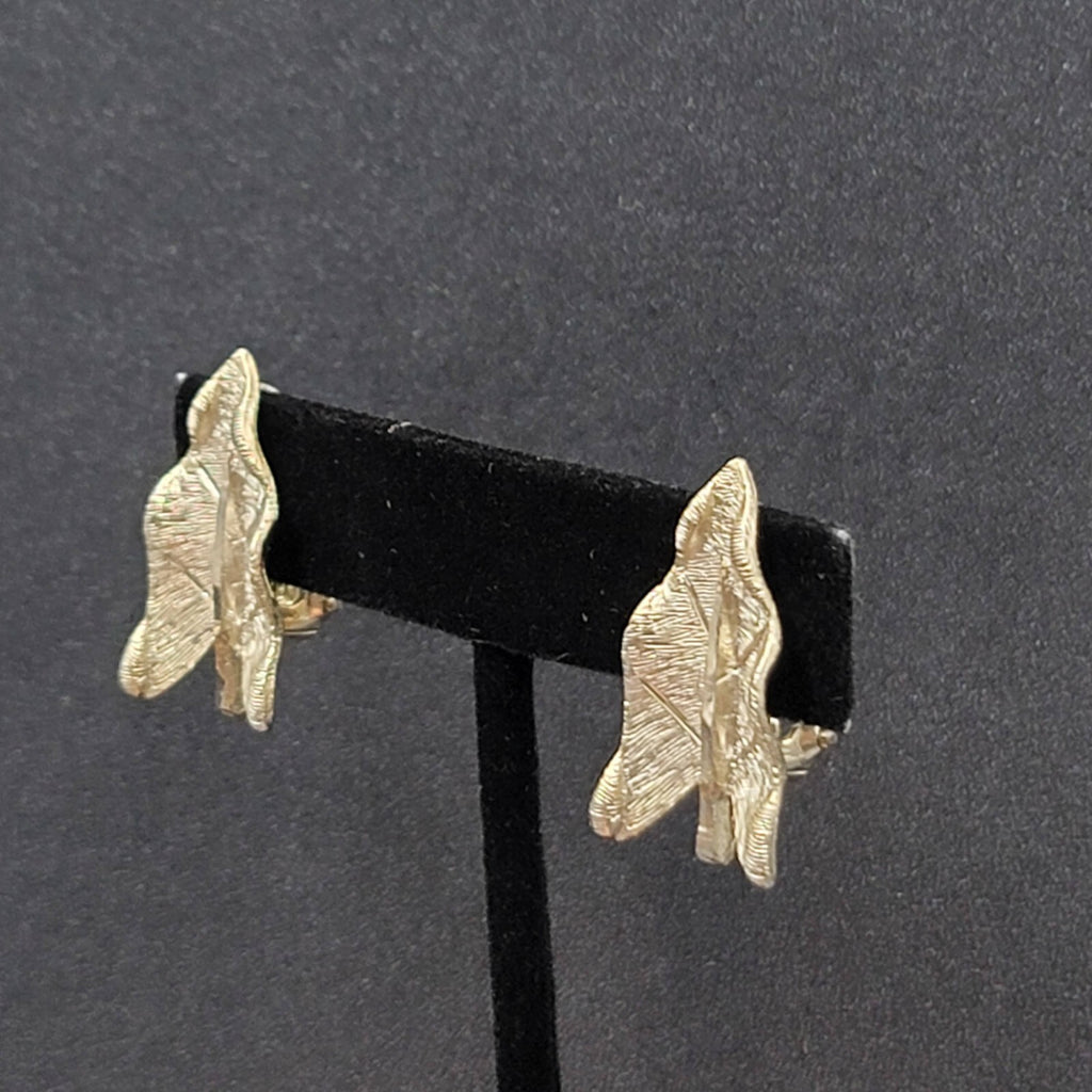 Vintage BSK Clip on Earrings Light Gold tone Climber Textured Leaves 1"