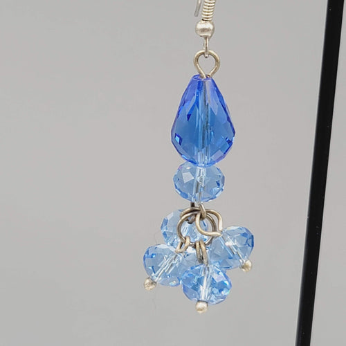 Blue Faceted Glass Bead Pierced Earrings Cluster Dangle Silver tone 1.5"