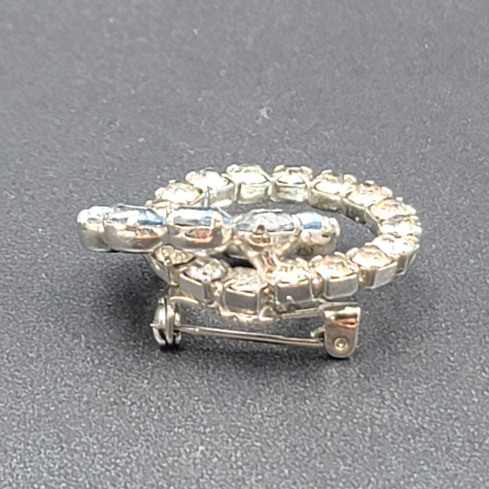 Vintage Brooch Blue Rhinestone Intertwined Circles 1 3/8" Estate Jewelry