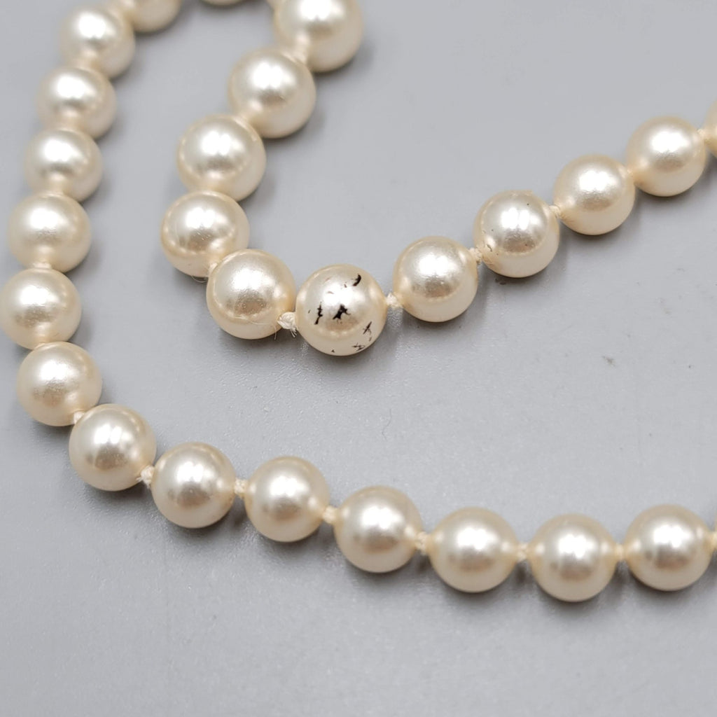 Vintage Graduated Faux Pearl Necklace Filigree Clasp Silver tone 20"