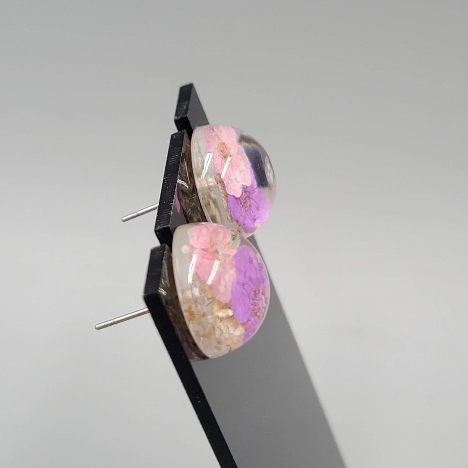 Real Flower Dome Stud Pierced Earrings Resin 1/2"
