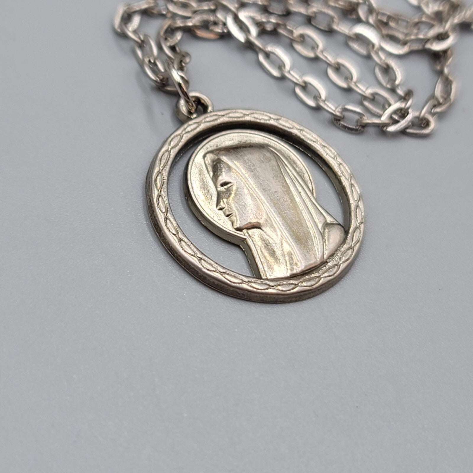 Vintage Our Lady Lourdes Blessed Virgin Mary Catholic Pendant Silver tone 16"