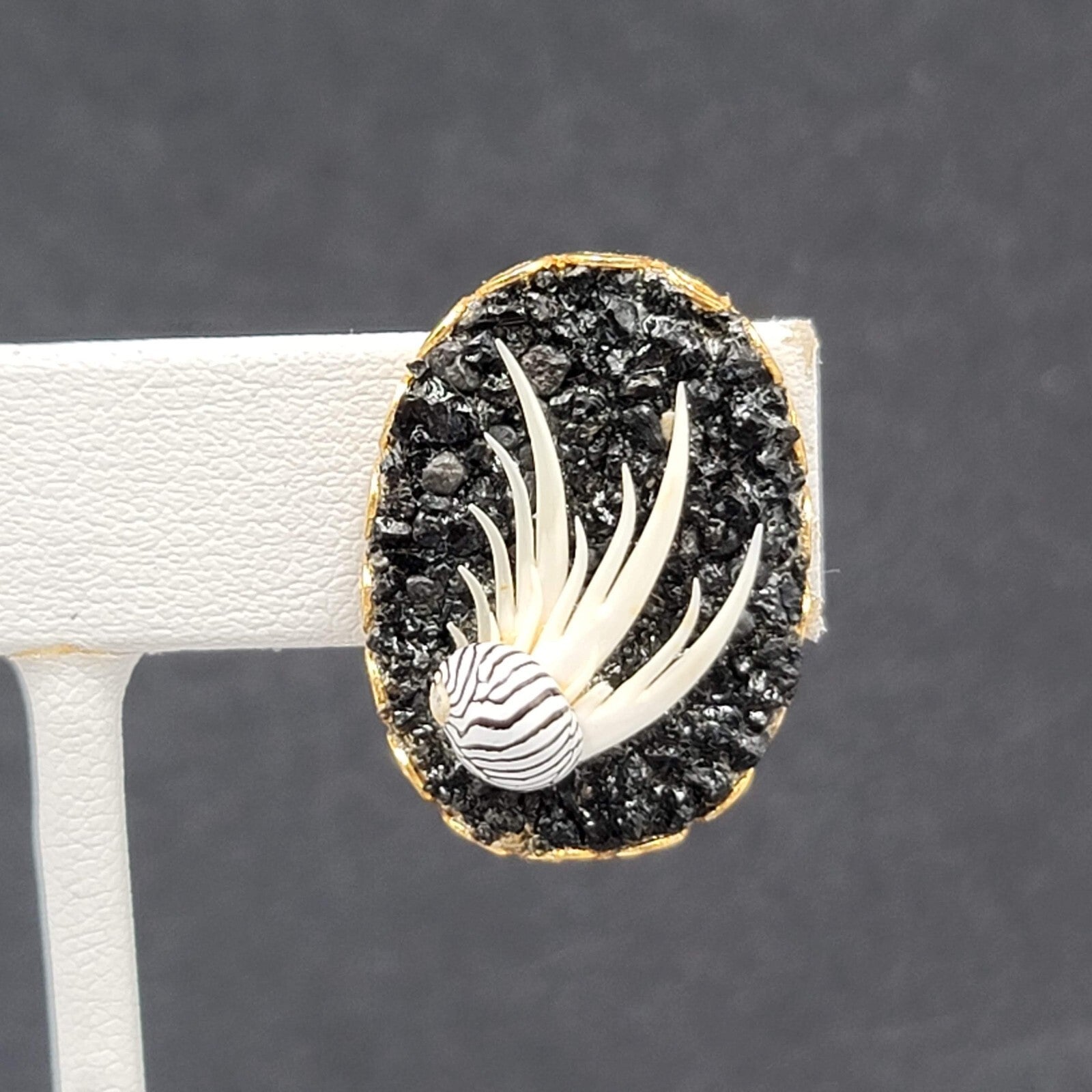 Vintage Clip on Earrings Gold tone Black Druzy Seashell Drop 1"