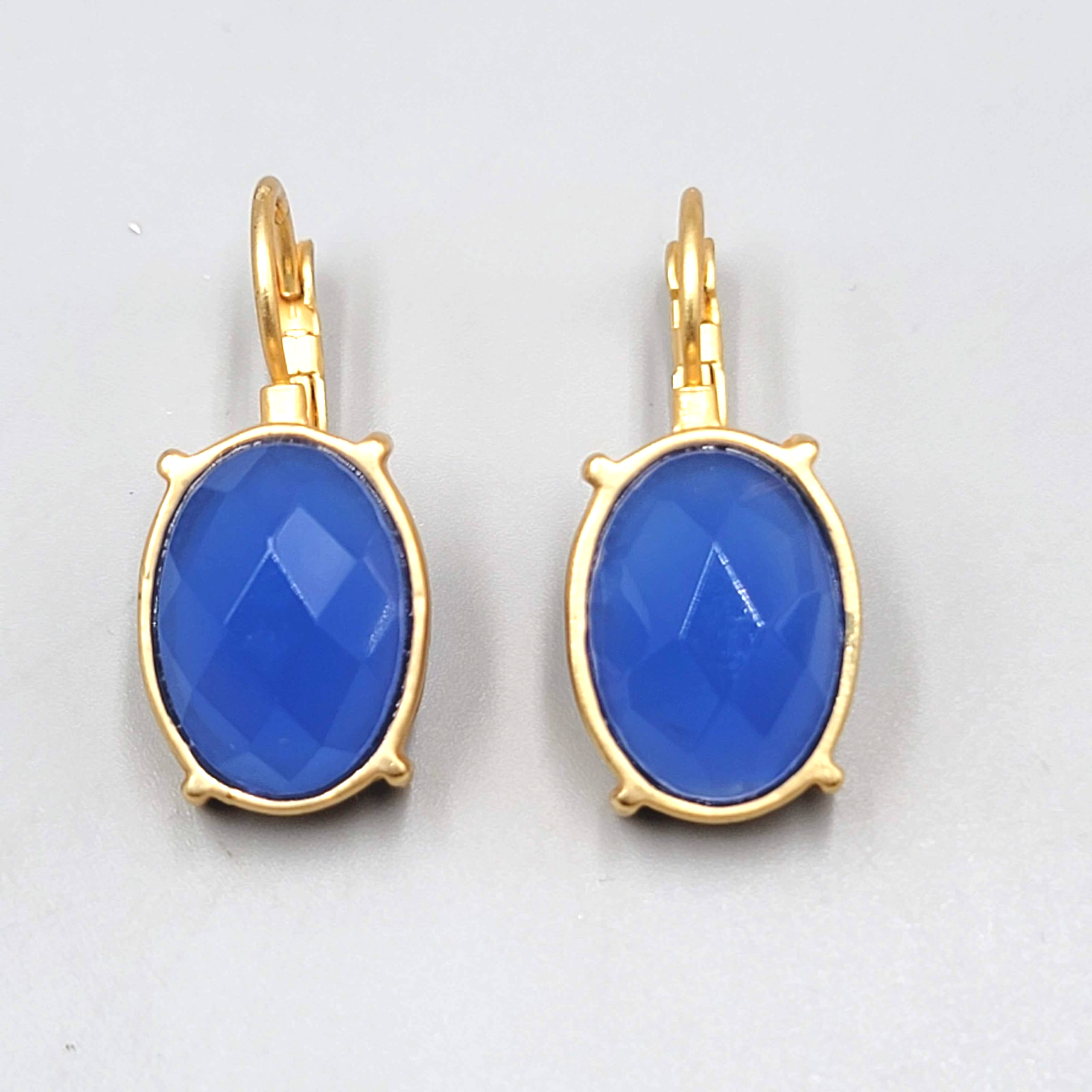 Oval Faceted Blue Pierced Earrings Matte Gold tone Drop 3/4"