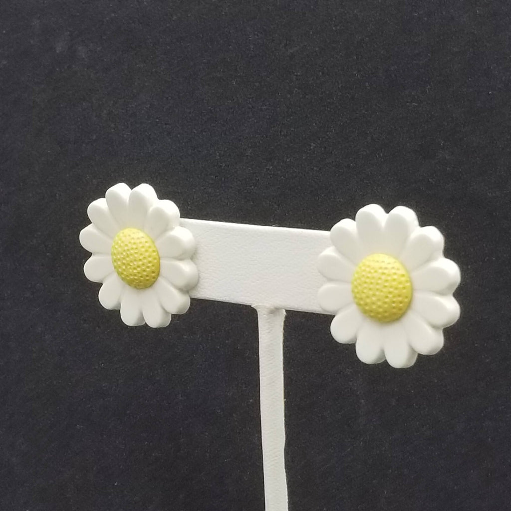 Pierced Earrings Acrylic White Flower Statement Stud 1"