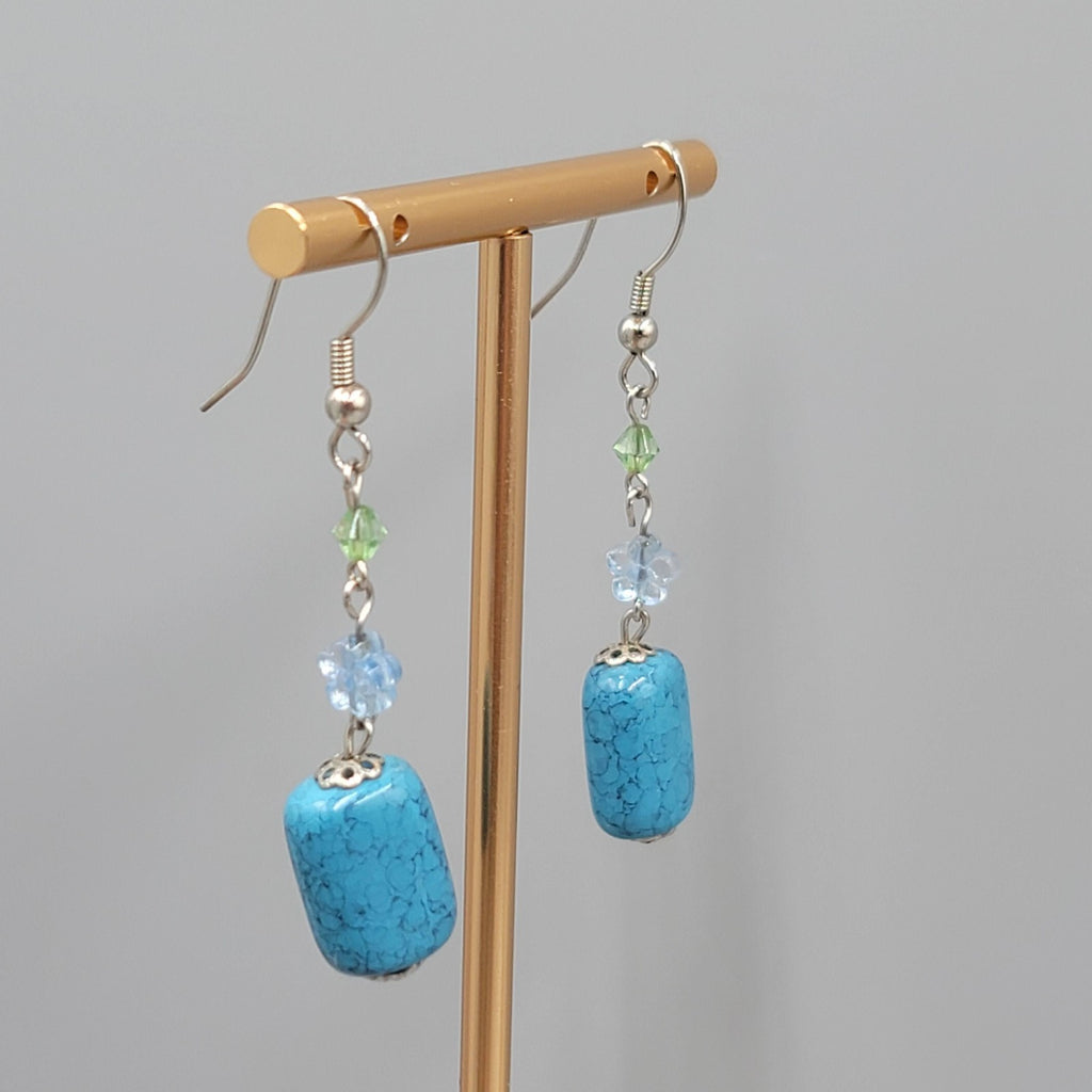 Blue & Green Bead Pierced Earrings Silver tone Dangle  1.5 in