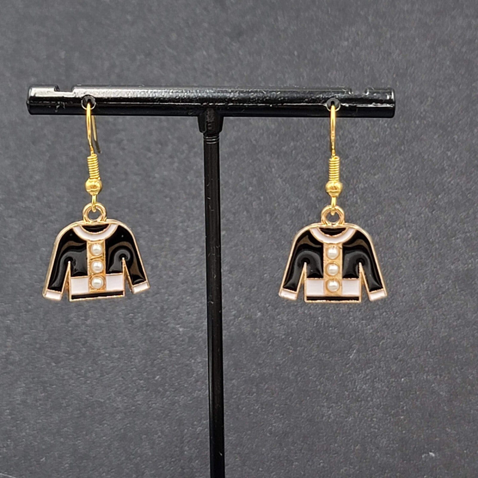 Fashion Sweater Pierced Earrings Gold tone Black Enamel Dangle 5/8"