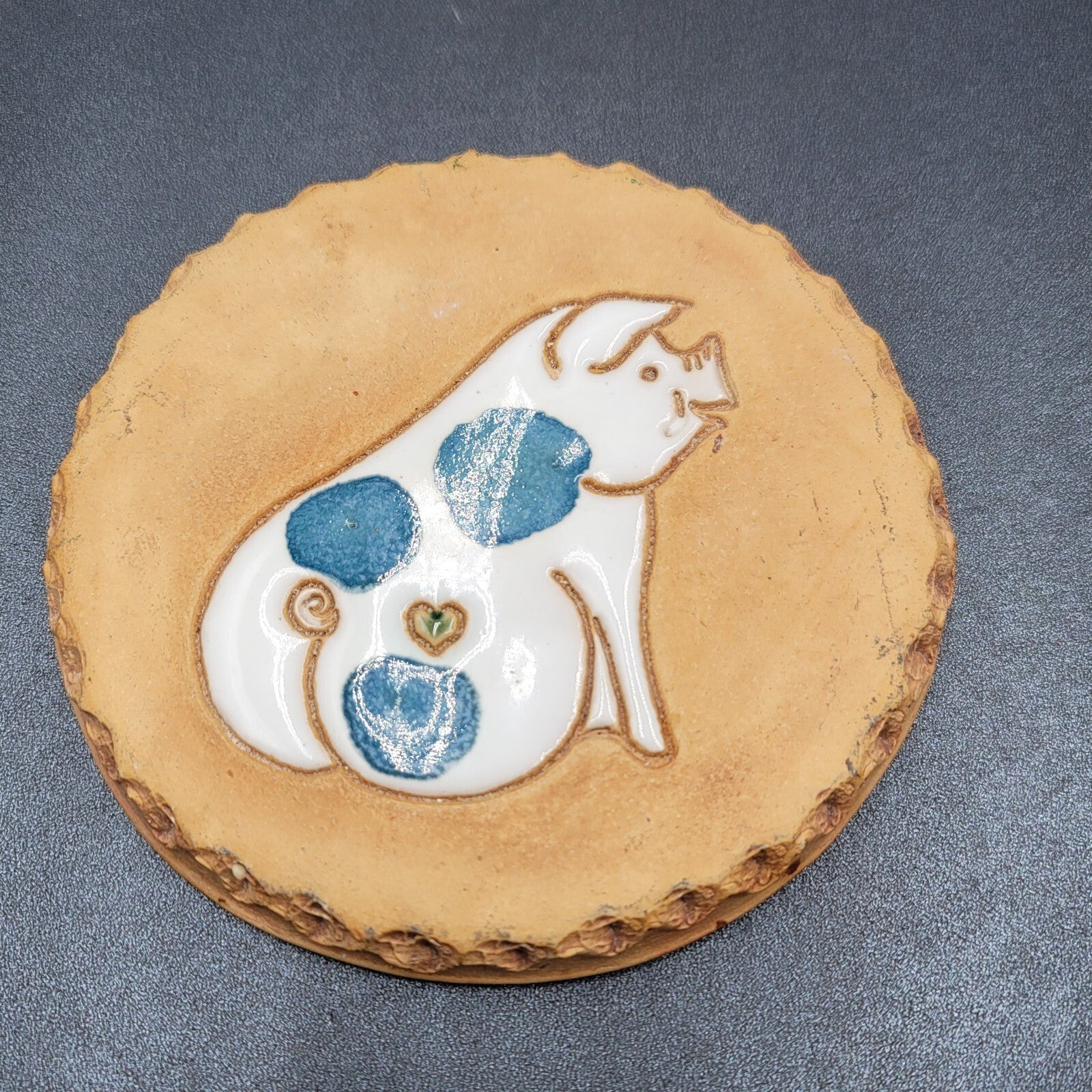 Nan Groves Handmade Pig Pottery Bread Bun Warming Stone Signed